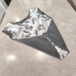 EDISTA Women's Cap Sleeves Multi-Floral Leaves Print Top w/Solid Knit Back - SML